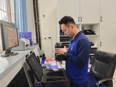 成纪消防救援站开展通信器材维护保养 确保战时通信畅通无阻